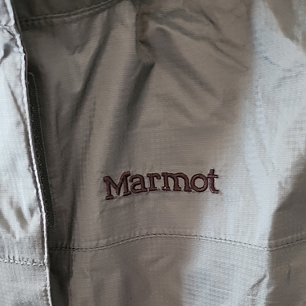 Marmot Women's Green Rain Jacket With Packable Hood - Picture 5 of 7